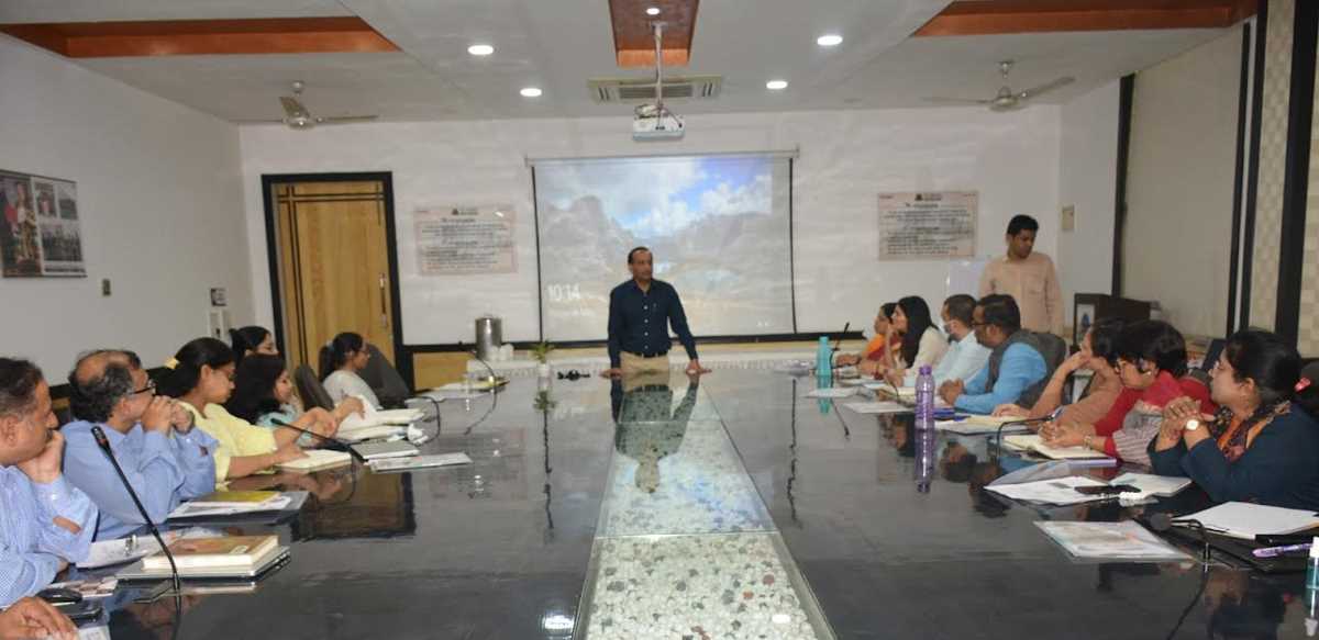 डेटा विश्लेषण पर संकाय विकास कार्यक्रम आयोजित